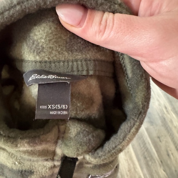 NEW! BOYS EDDIE BAUER PULLOVER SIZE XS - Picture 3 of 3